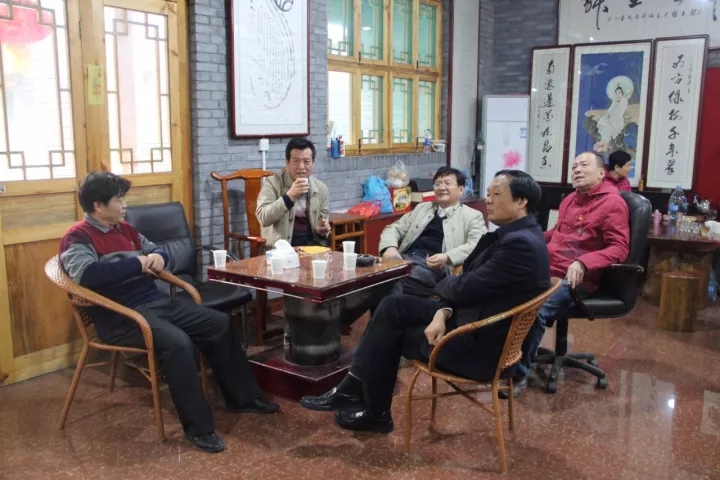 吕峻涛书记与康平院长共同倾力为省政协接待厅创作的巨幅山水作品已完成